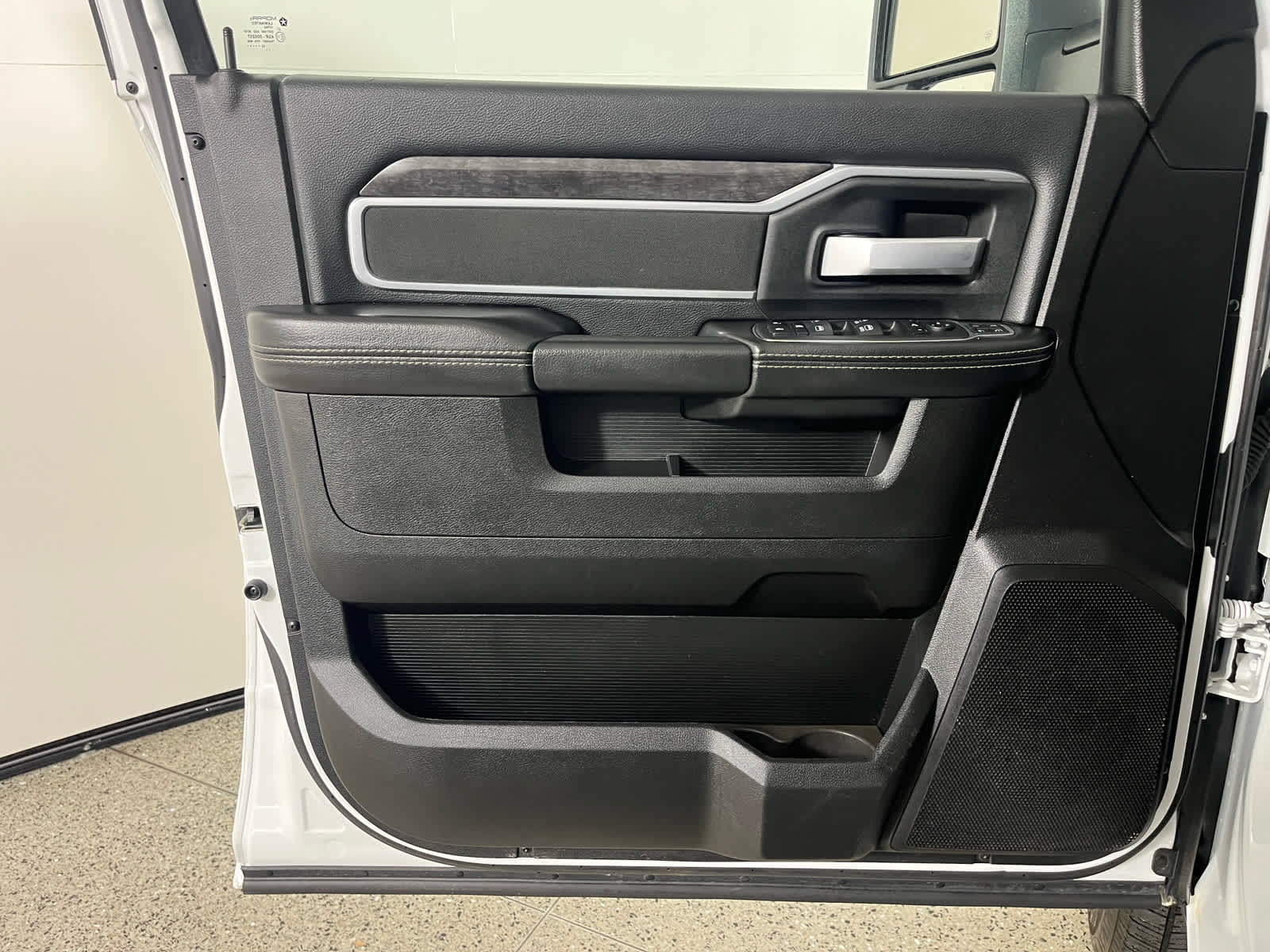 2024 RAM 2500 Big Horn Crew Cab 4x4 8' Box