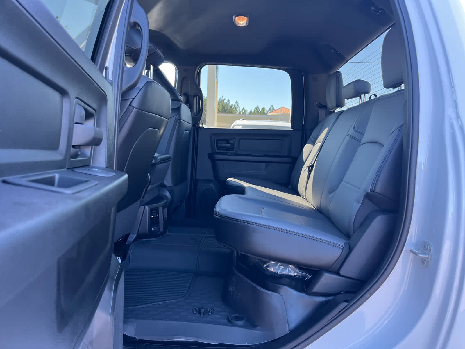 2026 RAM Ram 3500 RAM 3500 TRADESMAN CREW CAB 4X4 8' BOX