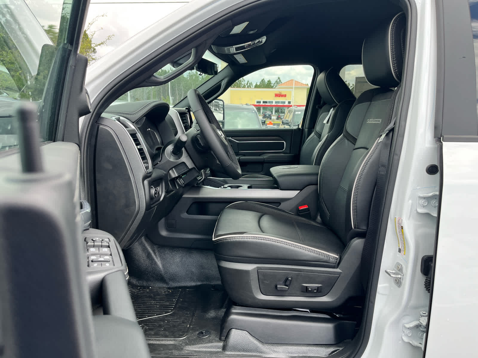 2026 RAM Ram 5500 Chassis Cab RAM 5500 BIG HORN CHASSIS CREW CAB 4X4 84' CA