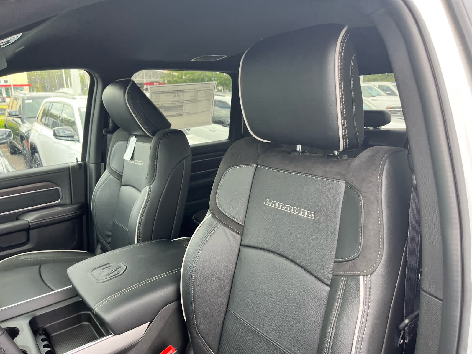 2026 RAM Ram 5500 Chassis Cab RAM 5500 BIG HORN CHASSIS CREW CAB 4X4 84' CA