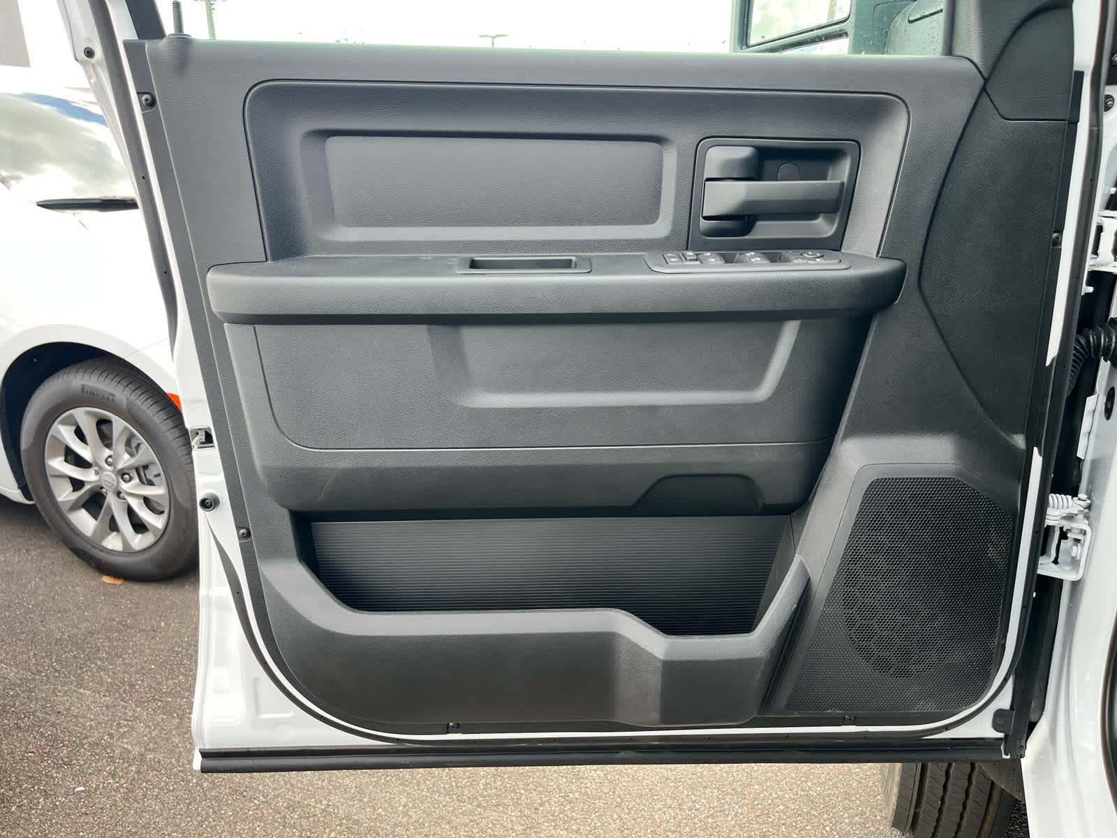 2026 RAM Ram 5500 Chassis Cab RAM 5500 TRADESMAN CHASSIS CREW CAB 4X4 84' CA