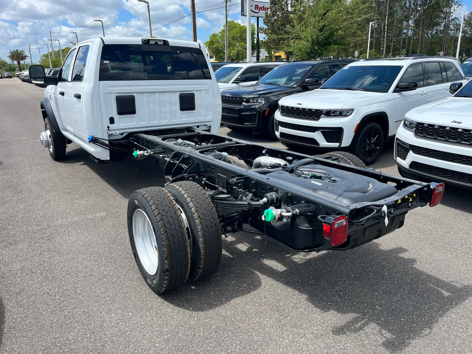 2026 RAM Ram 5500 Chassis Cab RAM 5500 TRADESMAN CHASSIS CREW CAB 4X4 84' CA
