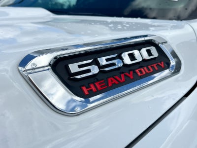 2026 RAM Ram 5500 Chassis Cab RAM 5500 TRADESMAN CHASSIS CREW CAB 4X4 84' CA