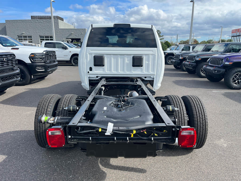 2026 RAM Ram 3500 Chassis Cab RAM 3500 TRADESMAN CREW CAB CHASSIS 4X4 60' CA