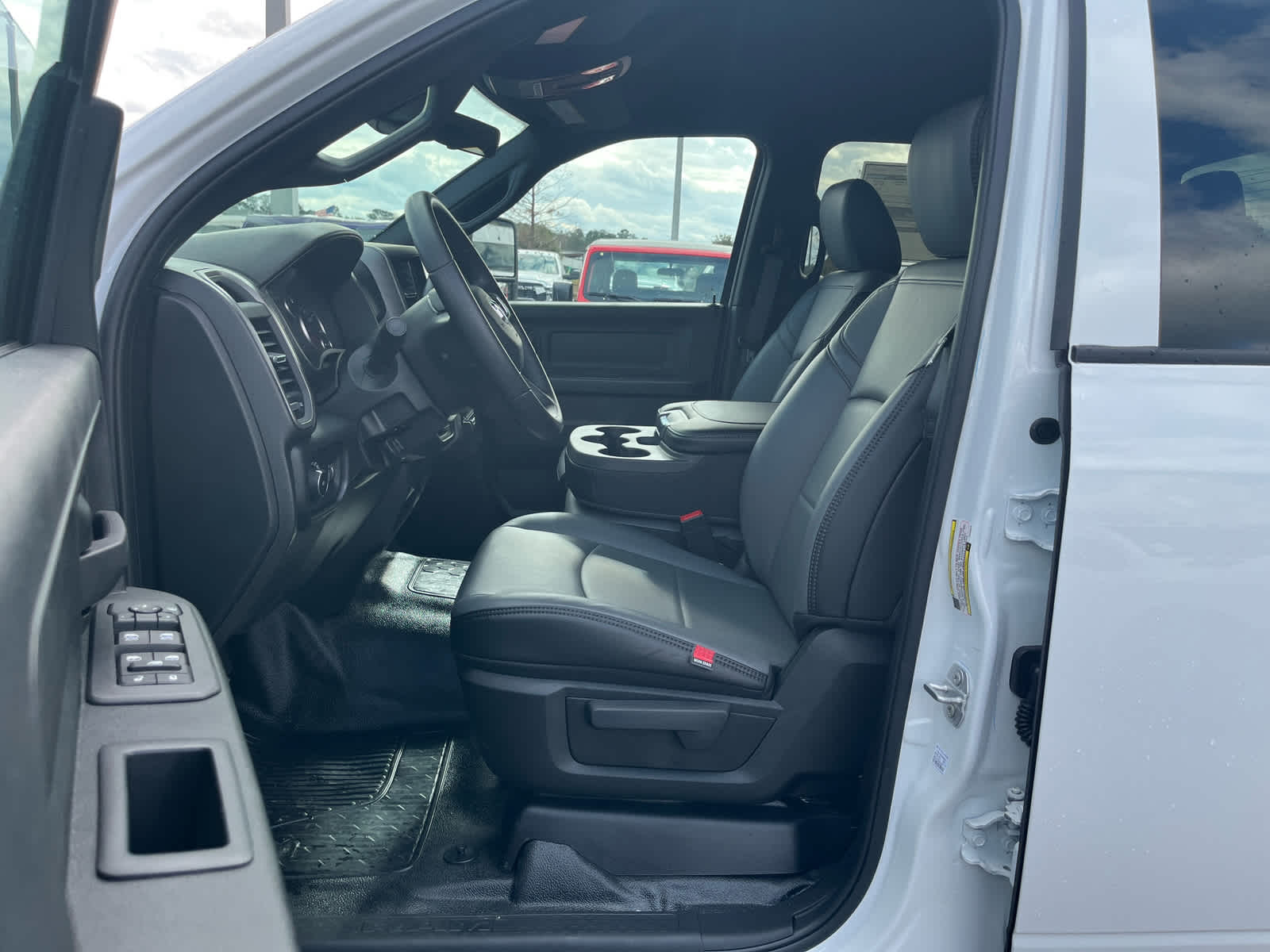 2026 RAM Ram 3500 Chassis Cab RAM 3500 TRADESMAN CREW CAB CHASSIS 4X4 60' CA