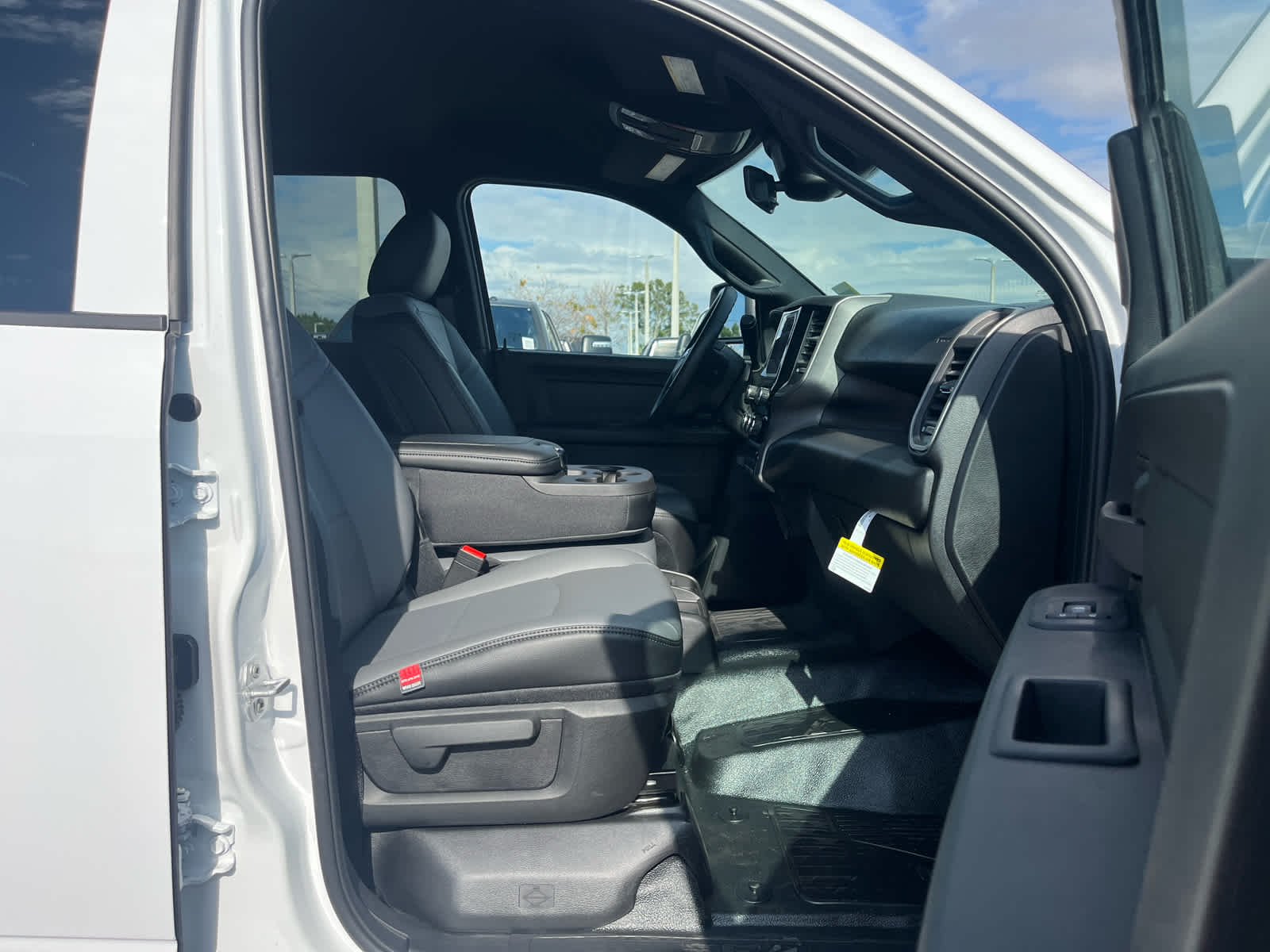 2026 RAM Ram 3500 Chassis Cab RAM 3500 TRADESMAN CREW CAB CHASSIS 4X4 60' CA