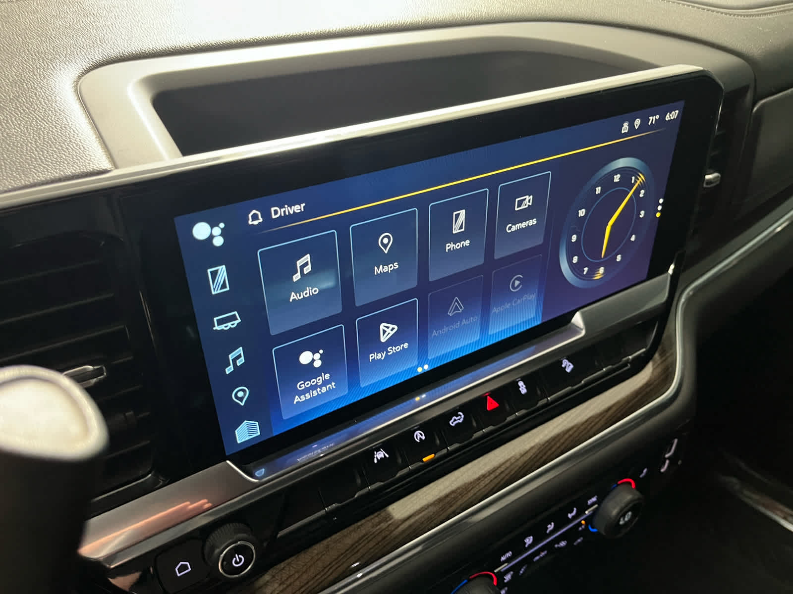 2023 Chevrolet Silverado 1500 4WD Crew Cab Standard Bed LT