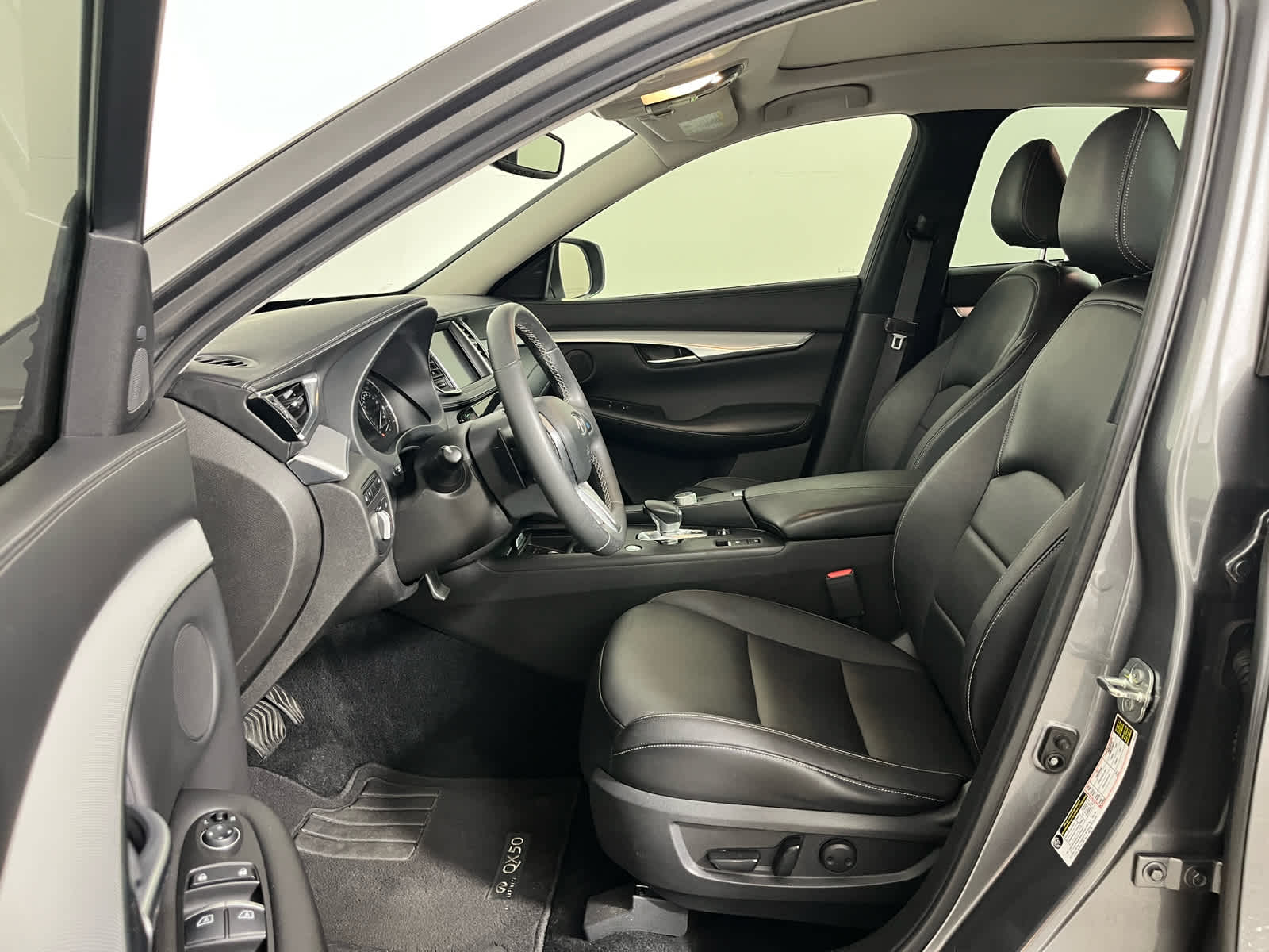 2021 INFINITI QX50 LUXE
