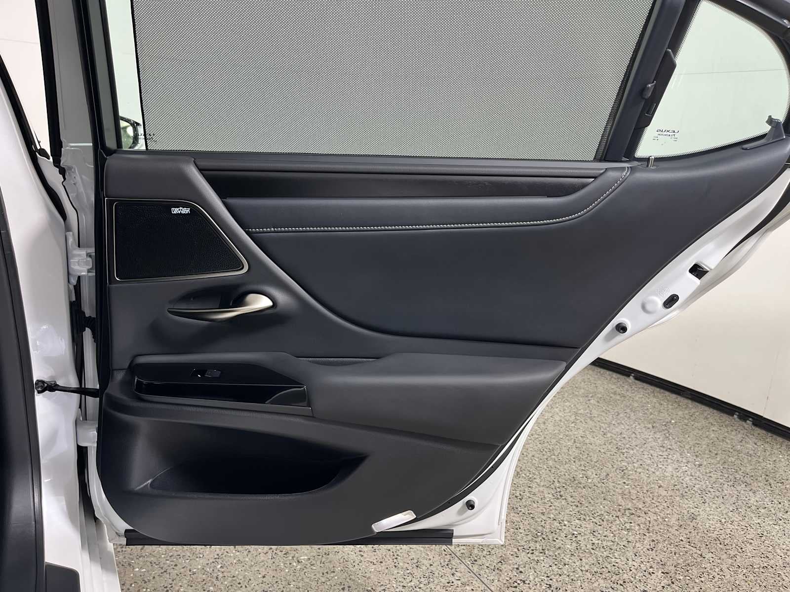 2025 Lexus ES 350 Ultra Luxury