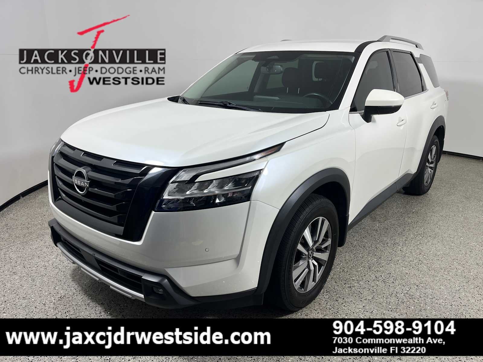 2022 Nissan Pathfinder SL