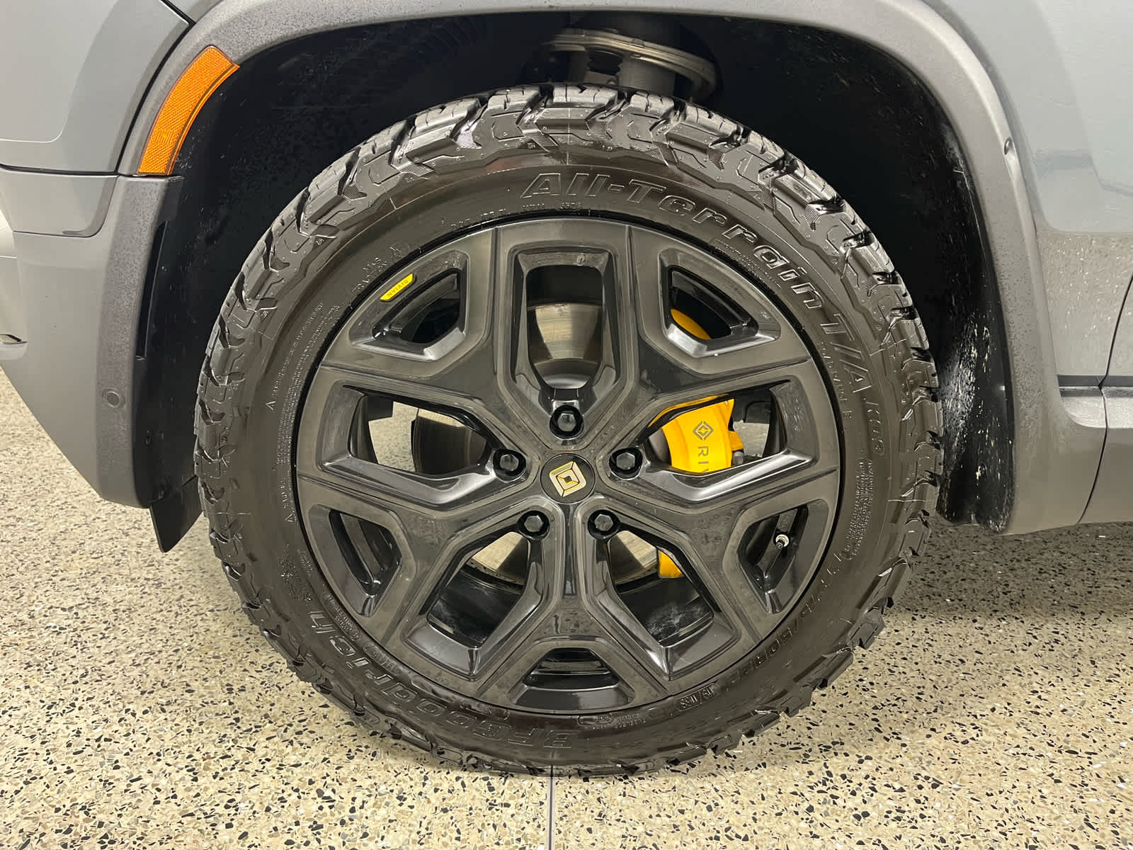 2023 Rivian R1T Adventure Quad Motor Large Pack