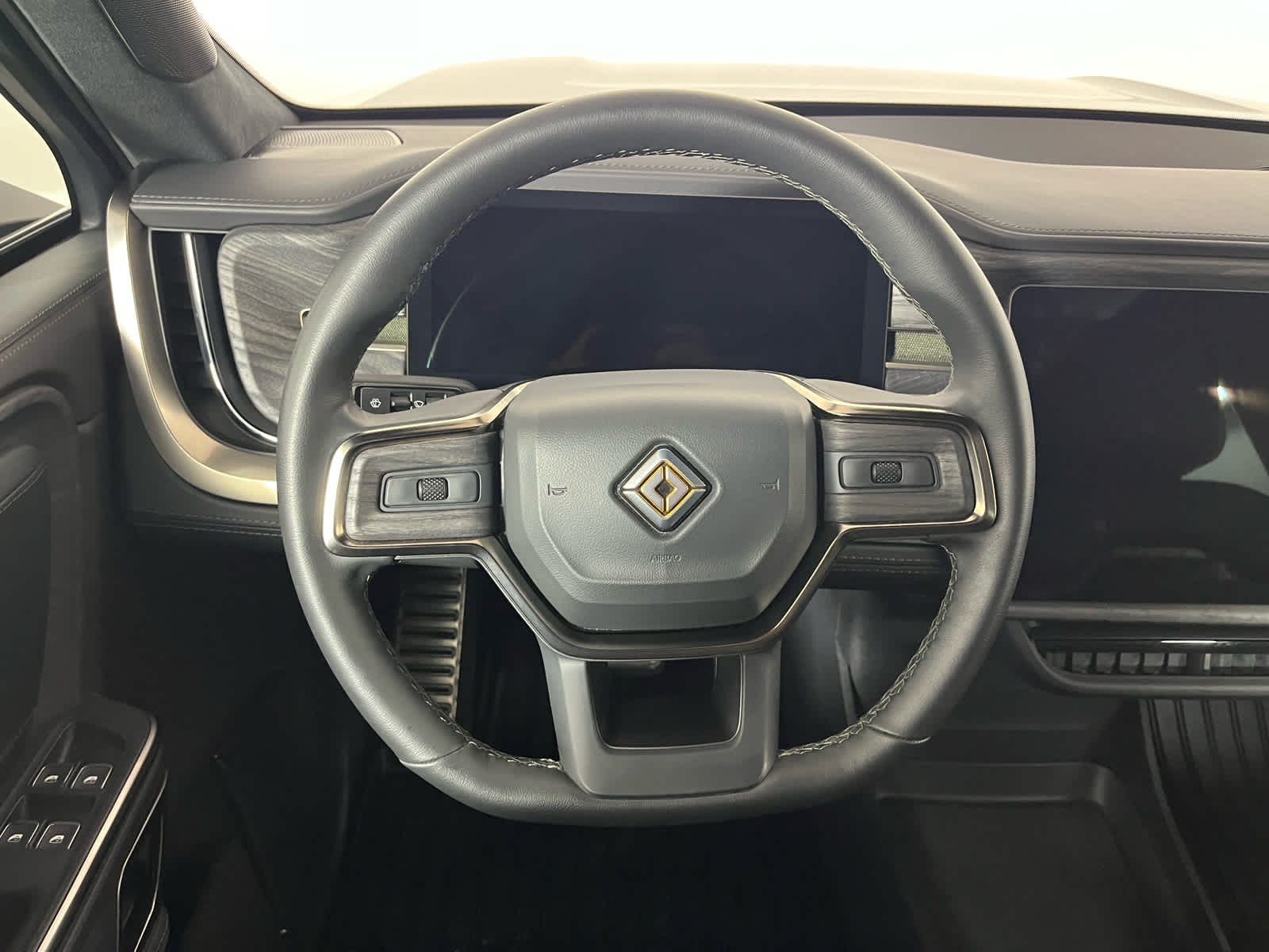 2023 Rivian R1T Adventure Quad Motor Large Pack