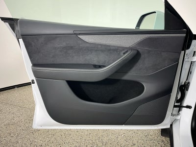 2026 Tesla Model Y Base