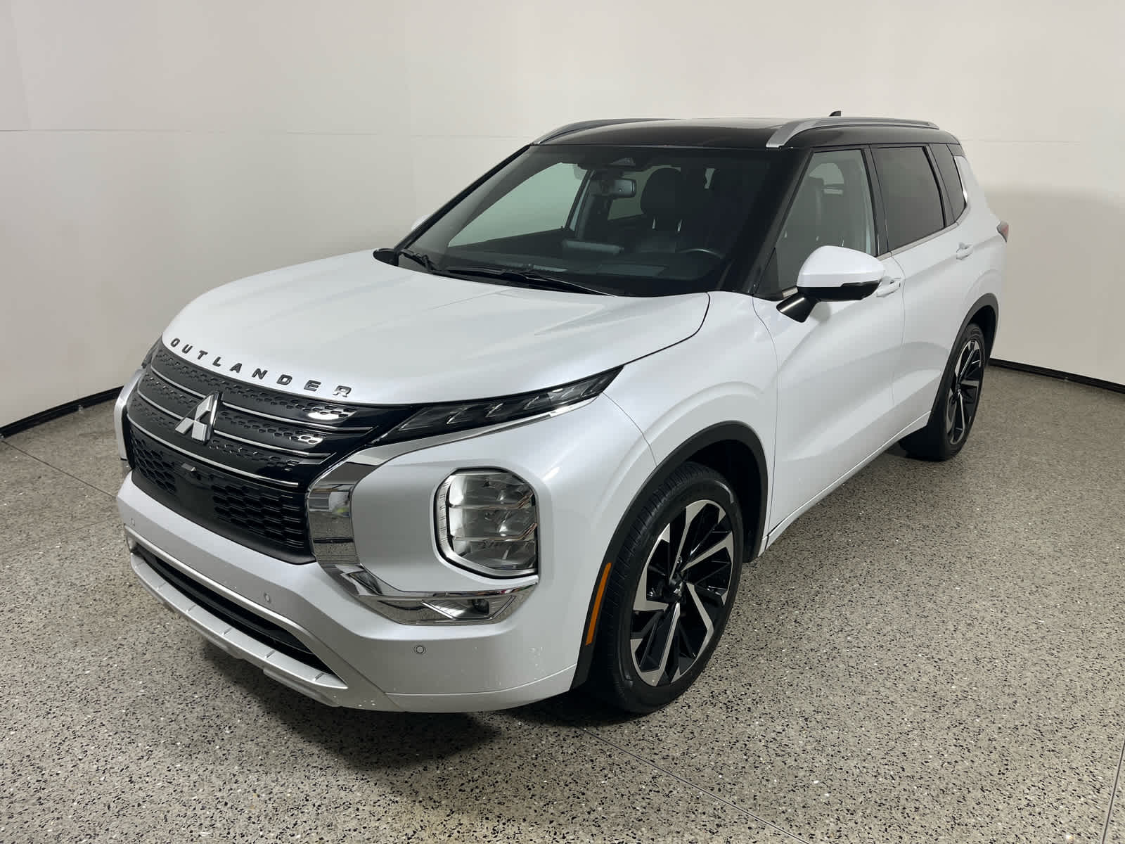 2024 Mitsubishi Outlander SEL