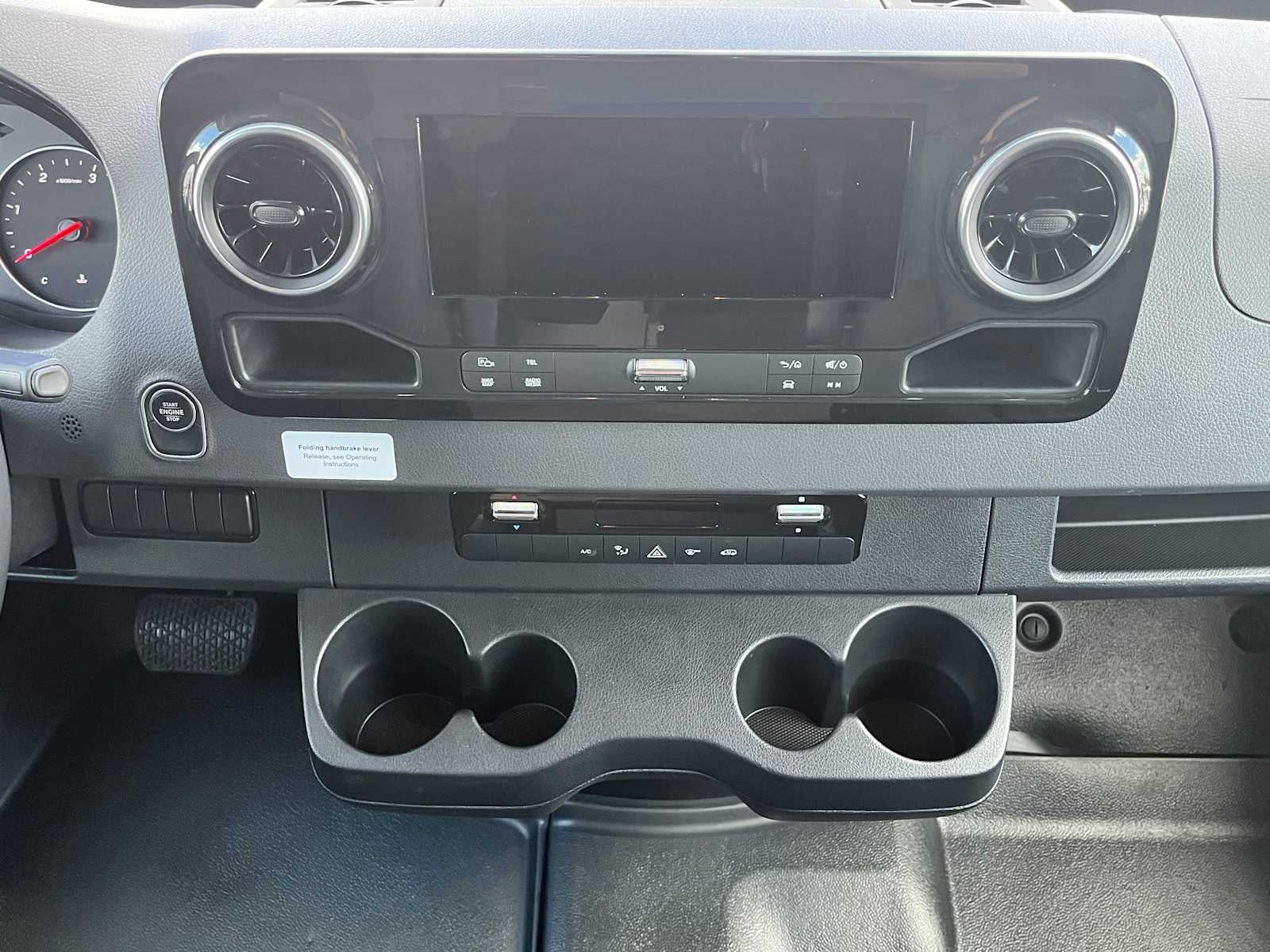 2024 Mercedes-Benz Sprinter Cab Chassis Base
